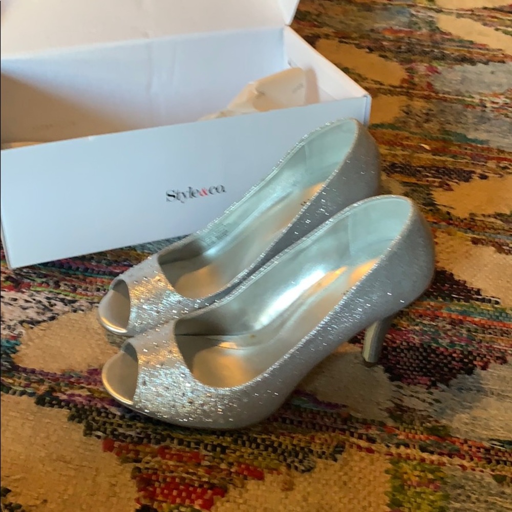 Silver peep toe